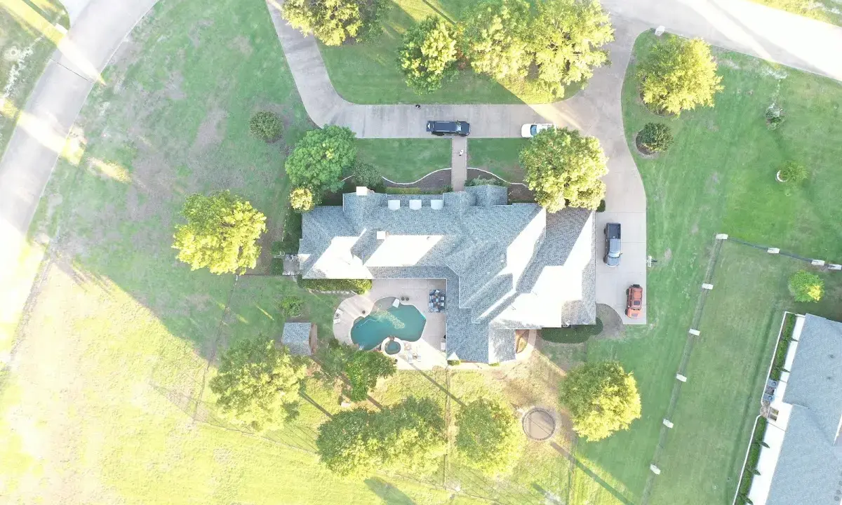 New shingle roof installation on a home in Dos Palos